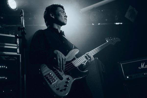 心震わせる歌声と鋭利なロックの衝撃――『Grasshopper vol.40』爛漫天国、YANK、(((((Cutie)))))が音楽で繋いだ濃密な3マンをレポート