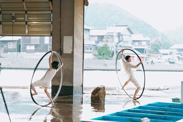 “回遊型”で注目の「豊岡演劇祭2026」今年も開催　フリンジ参加者を募集中