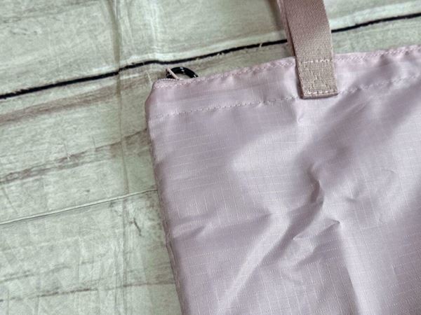 Coleman、ピンクがかわいい♪「大容量の撥水トート」が付録で登場！　軽量＆たためてサブバッグにオススメ