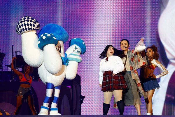 渡辺直美、ピン芸人で初めて東京ドーム完売！超満員45,000人が集結したコメディーショーに豪華サプライズゲストが多数登場！