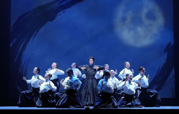 OSK日本歌劇団・翼和希インタビュー　「レビュー 春のおどり」が新橋演舞場に！