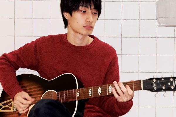 Togoz、14カ月ぶりのニューシングル「アムニジア」リリース　ポップでグルーヴ感あふれるバンドサウンド