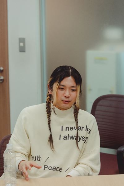 【Earthists. インタビュー】愛と光を高圧縮して未だ見ぬ未来へ── 新たなメタルの可能性を拡張する新EP『GRANDRAY』リリース