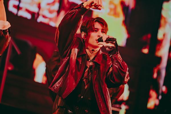 ONE N’ ONLY、“ワンエンらしさ”の答えは「魂の熱波師」――初アリーナツアー『INFERNO』ファイナルで見せた現在地