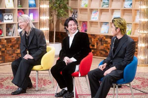 Mrs. GREEN APPLE『SONGS』で「共犯」「シンデレラ」テレビ初披露　東京フィルとのフルオーケストラ共演も