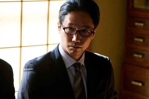 松村北斗×今田美桜『白鳥とコウモリ』豪華キャスト陣の場面写真＆特別映像解禁