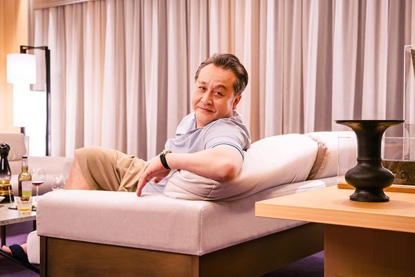 田中麗奈が窓から脱出！ 森崎ウィンの怪しげな姿も　映画『黄金泥棒』場面写真19点を一挙解禁