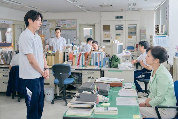 相葉雅紀が挫折から立ち上がる！『4アウト ─もう一度、プレイボール─』豪華キャスト陣の場面写真解禁