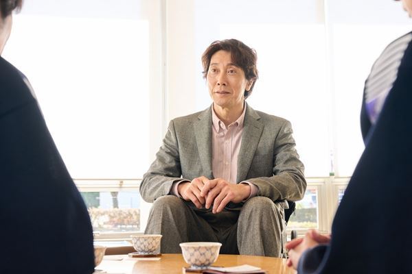 相葉雅紀が挫折から立ち上がる！『4アウト ─もう一度、プレイボール─』豪華キャスト陣の場面写真解禁