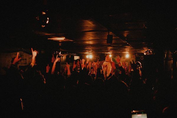 EverBrighteller、仙台の夜に新たな狼煙を上げた『Gigant Wave FINAL ~solo concert~』ライブレポート