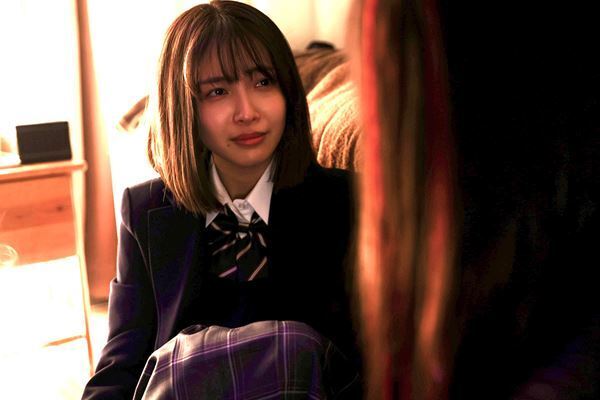 寺本莉緒＆池田朱那が歌舞伎町を駆け抜ける！ BABEL LABEL製作『東京逃避行』新たな場面写真7点公開