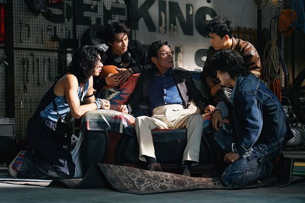 ジャッキー・チェン×SEVENTEENジュン出演作が字幕・吹替ともに「Prime Video」で最速配信！