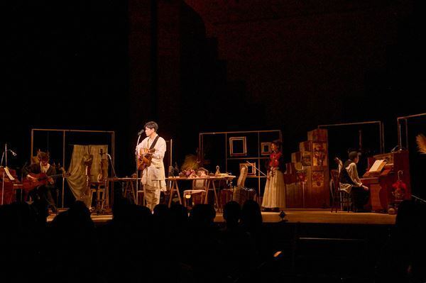 森山直太朗、ふたつのコンセプト・アルバムをそれぞれのツアーで巡る『森山直太朗 Two jobs tour 2025～26『あの世でね』～「弓弦葉」と「Yeeeehaaaaw!」～』鎌倉で開幕