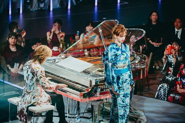 YOSHIKI、“世界一豪華なディナーショー”が通算105公演に　ゲストにMIYAVI、清春、竹中雄大が登場、最終日はPATAと「Rusty Nail」