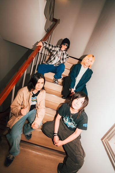 【あすなろ白昼夢 × the dadadadys 座談会】夢が現実に！全国ツアーファイナルで初のツーマン実現へ「親に報告するほどうれしかった」── 愛と音楽で繋がる2バンドの本音に迫る
