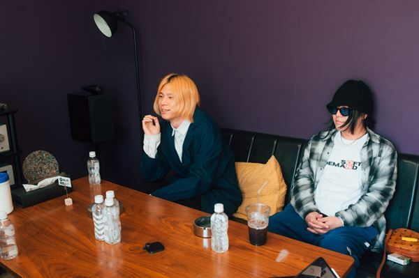【あすなろ白昼夢 × the dadadadys 座談会】夢が現実に！全国ツアーファイナルで初のツーマン実現へ「親に報告するほどうれしかった」── 愛と音楽で繋がる2バンドの本音に迫る
