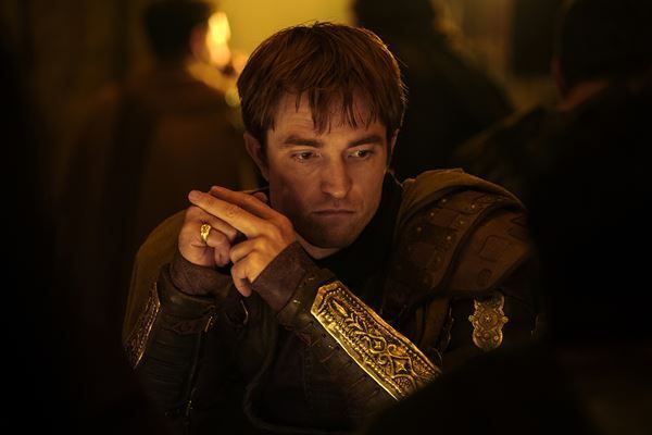 マット・デイモン主演『オデュッセイア』新場面写真5点解禁！ 実物大の「トロイの木馬」を映したカットも