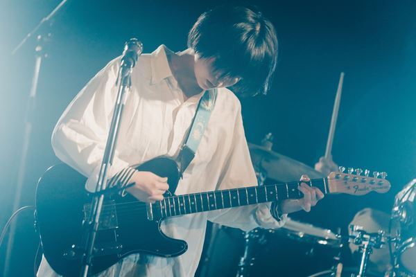 Hammer Head Sharkが魅せる感情の渦と美しい音の融合「音楽をやっている間だけは正しく愛せる」ゲストにHedigan’sを迎えた渋谷WWWをレポート