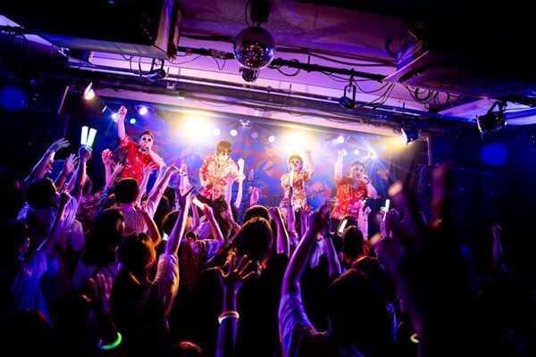 【結成11年目・GIFTMEN インタビュー】ついにパーティーが始まった！“本気の遊び”を詰め込んだ、新EP『おもちゃの魔法3』の全貌