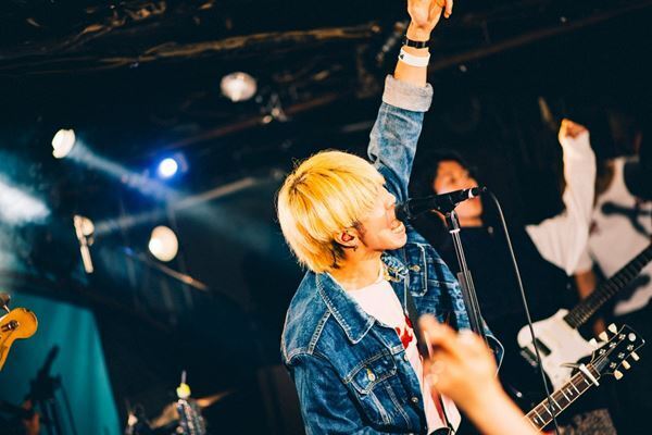 「自分が輝ける未来を選んでほしい」―― COPES、下北沢SHELTERを灼熱に変えたツアーファイナル！ 9月には2ndミニアルバム『WAO!!』リリースへ