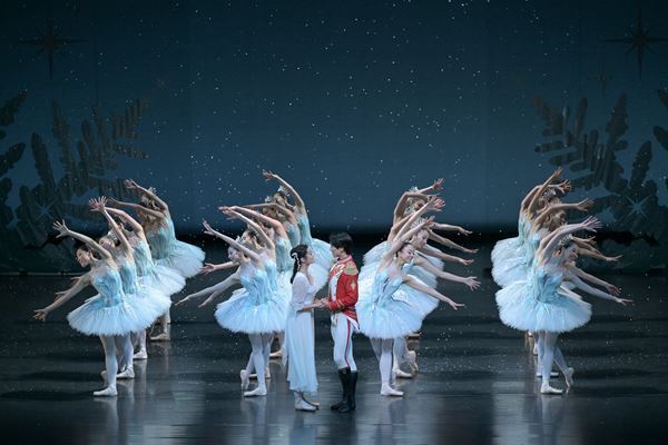 新国立劇場が2026/2027シーズン舞踊ラインアップを発表　開幕作品はチャップリン映画のバレエ化を世界初演