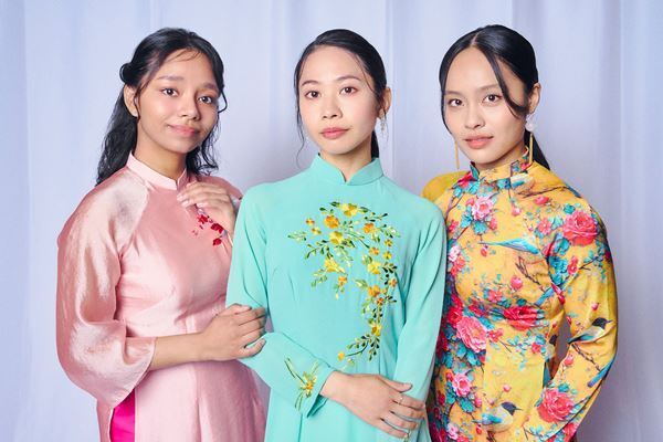 屋比久知奈×清水美依紗×ルミーナ インタビュー　『ミス・サイゴン』3人のキムが届ける平和への祈り