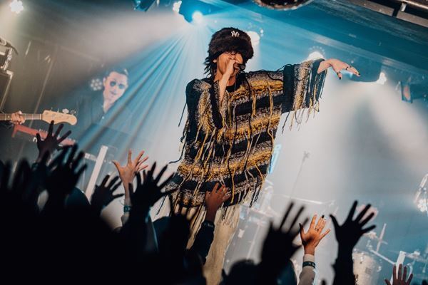 Ku:ui、初自主企画で未音源化の新曲を連発！盟友たちと共鳴した「ここから始まる」決意の夜をレポート