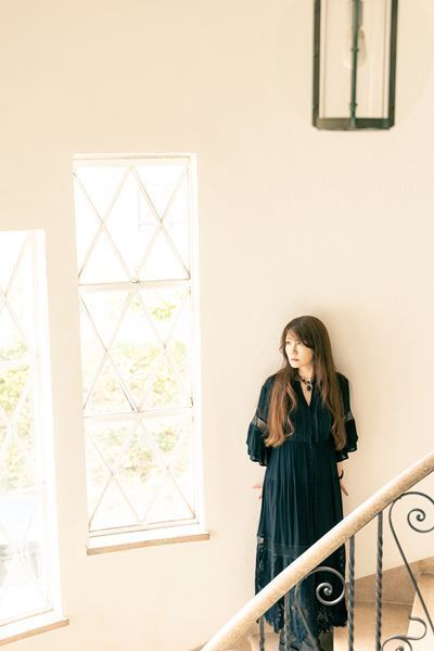 浜田麻里インタビュー｜この10年の歩みを“今の自分”に繋ぎ直す『INCLINATION IV』リリース　「歌は祈り」デビュー40年を超えてなお進化する表現