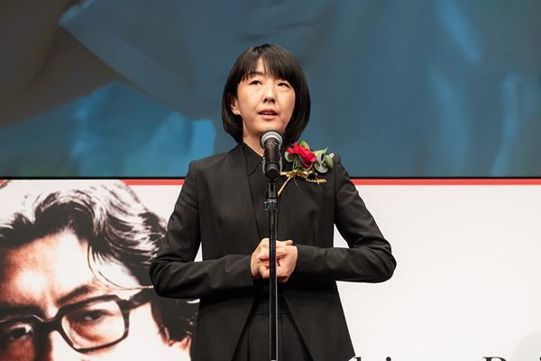黒沢清監督「ようやく圧倒的な作品に出会えた」 早川千絵監督が第7回大島渚賞を受賞