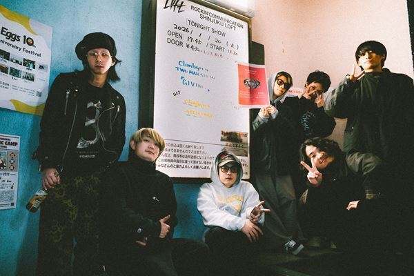 climbgrowとSIX LOUNGEが新宿・歌舞伎町の夜にロックンロールをぶち込んだ『climbgrow TWOMAN SHOW 「GIVING」』をレポート