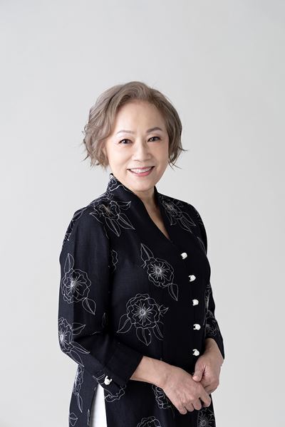 貫地谷しほり「彼女たちにぜひ会いにきて」 こまつ座『頭痛肩こり樋口一葉』上演に向けコメントが到着