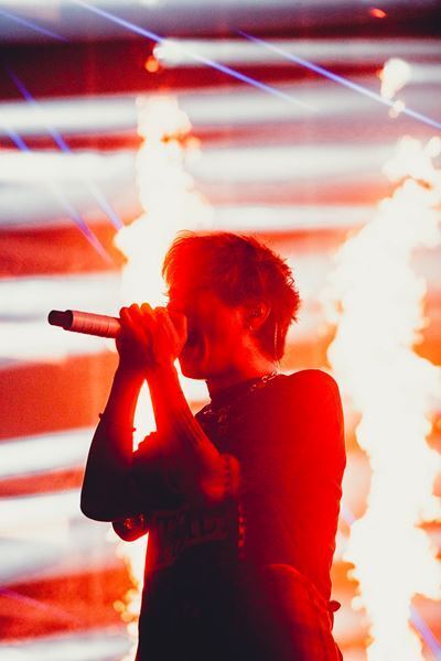 ONE OK ROCK、『DETOX』ツアー最終章が開幕　IGアリーナ初のアリーナオールスタンディングで熱狂