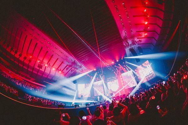 大泉洋、“リベンジ”の名のもとに歌いまくる！ 初のアリーナツアー『芸能生活30周年記念！！大泉洋リサイタル２-リベンジ-』開幕