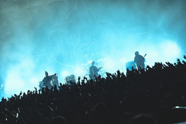 THE ORAL CIGARETTES、思考を飛び超えるスピードで爆走した『ERASE the Border Tour』ファイナル公演【オフィシャルレポート】