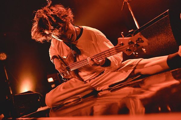 THE ORAL CIGARETTES、思考を飛び超えるスピードで爆走した『ERASE the Border Tour』ファイナル公演【オフィシャルレポート】