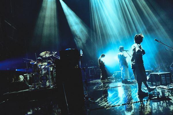 THE ORAL CIGARETTES、思考を飛び超えるスピードで爆走した『ERASE the Border Tour』ファイナル公演【オフィシャルレポート】