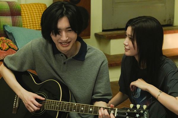 「目のお芝居に引き込まれた」道枝駿佑&生見愛瑠、二人だから紡げた紡いだ10年のラブストーリー