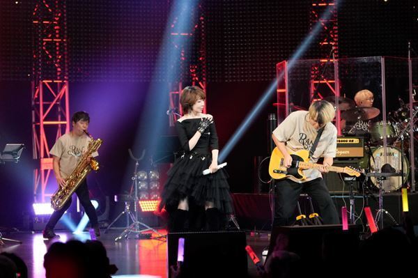 【伊藤蘭 インタビュー】今も変わらぬ魅力の源泉とは── 春の全国ツアー＆新アルバム『Bright on』に込めた思いも明かす「一緒に輝くスイッチを入れたい」