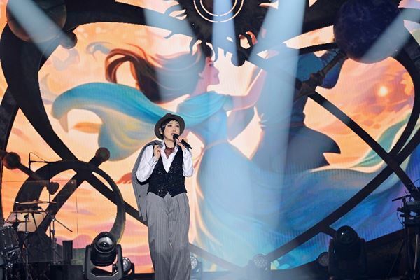 松任谷由実、44回目の『SURF&SNOW in Naeba』開幕　AI技術を駆使した演出も