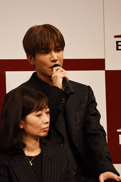 来月開場の新劇場「EX THEATER ARIAKE」オープニングラインナップ発表会に出演者ら14名が集結