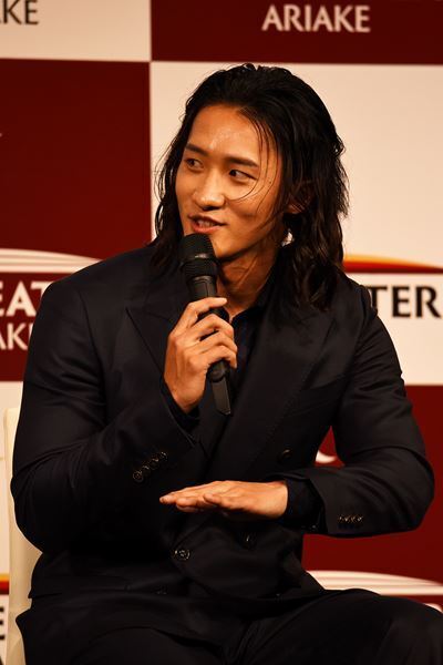 来月開場の新劇場「EX THEATER ARIAKE」オープニングラインナップ発表会に出演者ら14名が集結