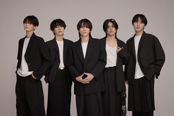 WILD BLUE、1st EP『POP』ジャケット3種公開　それぞれ異なるPOPの世界観を表現