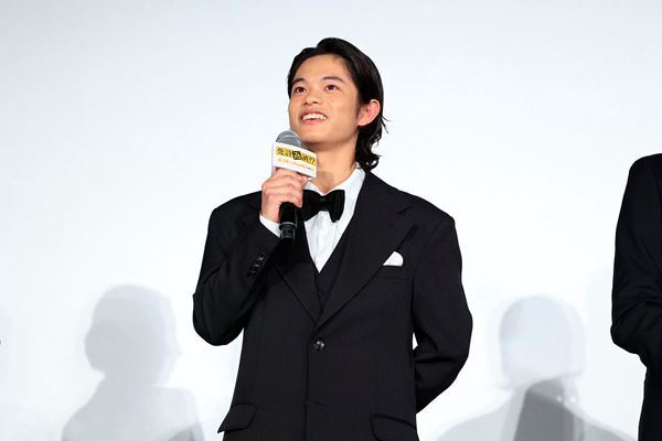 西野七瀬が舘ひろしを蔑む!? 映画『免許返納!?』舞台挨拶で明かされた爆笑の役作りと裏話を公開