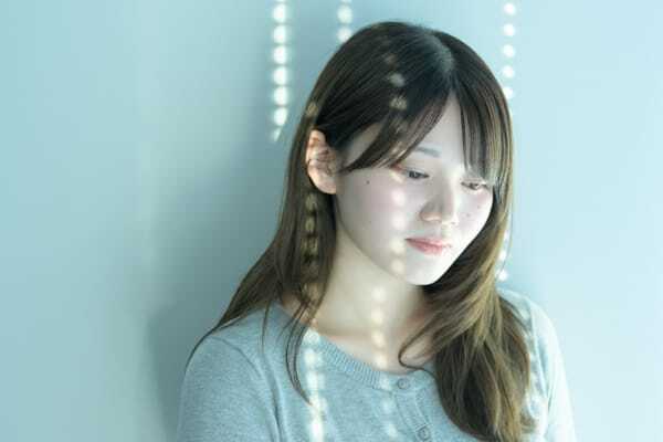 二ノ宮ゆい、2年のフリー期間を経て新章突入へ「迷ったまま一歩進んでみる」──苦しみも肯定する新曲「理想論」インタビュー
