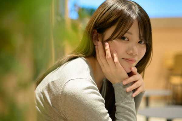 二ノ宮ゆい、2年のフリー期間を経て新章突入へ「迷ったまま一歩進んでみる」──苦しみも肯定する新曲「理想論」インタビュー