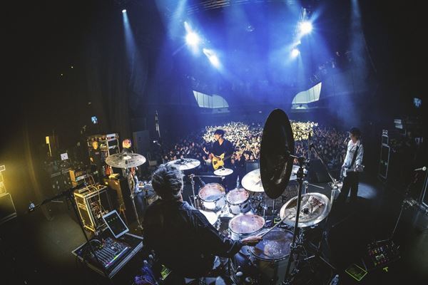 [Alexandros]、7年ぶりFCツアーでレア曲連発　「全部マイナーな曲ですがいいでしょうか！」