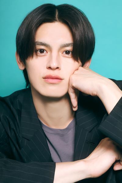 先生からの「カモフラージュ」を狙った学生時代！？ 小西詠斗＆元之介が語る、一番後ろの席の思い出と初共演の舞台裏