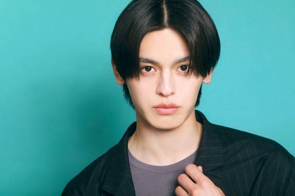 先生からの「カモフラージュ」を狙った学生時代！？ 小西詠斗＆元之介が語る、一番後ろの席の思い出と初共演の舞台裏