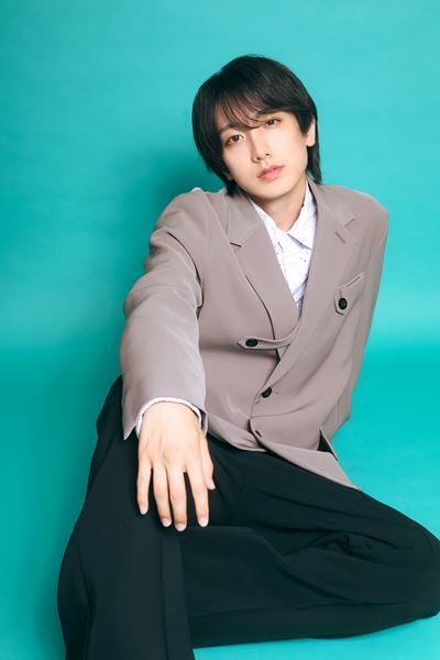 先生からの「カモフラージュ」を狙った学生時代！？ 小西詠斗＆元之介が語る、一番後ろの席の思い出と初共演の舞台裏