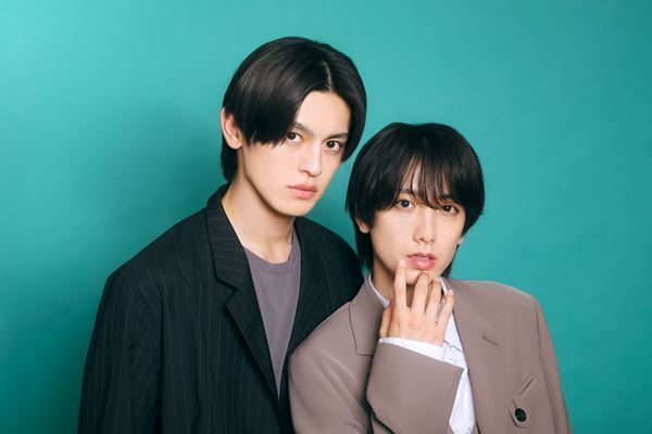 先生からの「カモフラージュ」を狙った学生時代！？ 小西詠斗＆元之介が語る、一番後ろの席の思い出と初共演の舞台裏